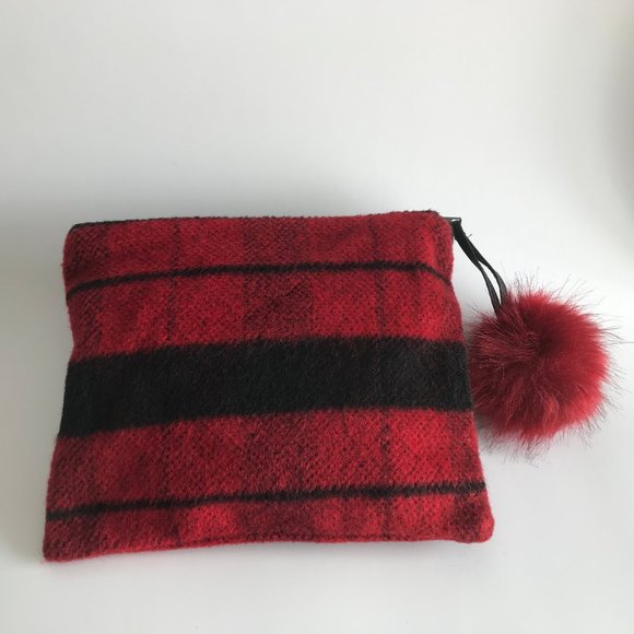 Wool Clutch with Pompom - Picture 3 of 8